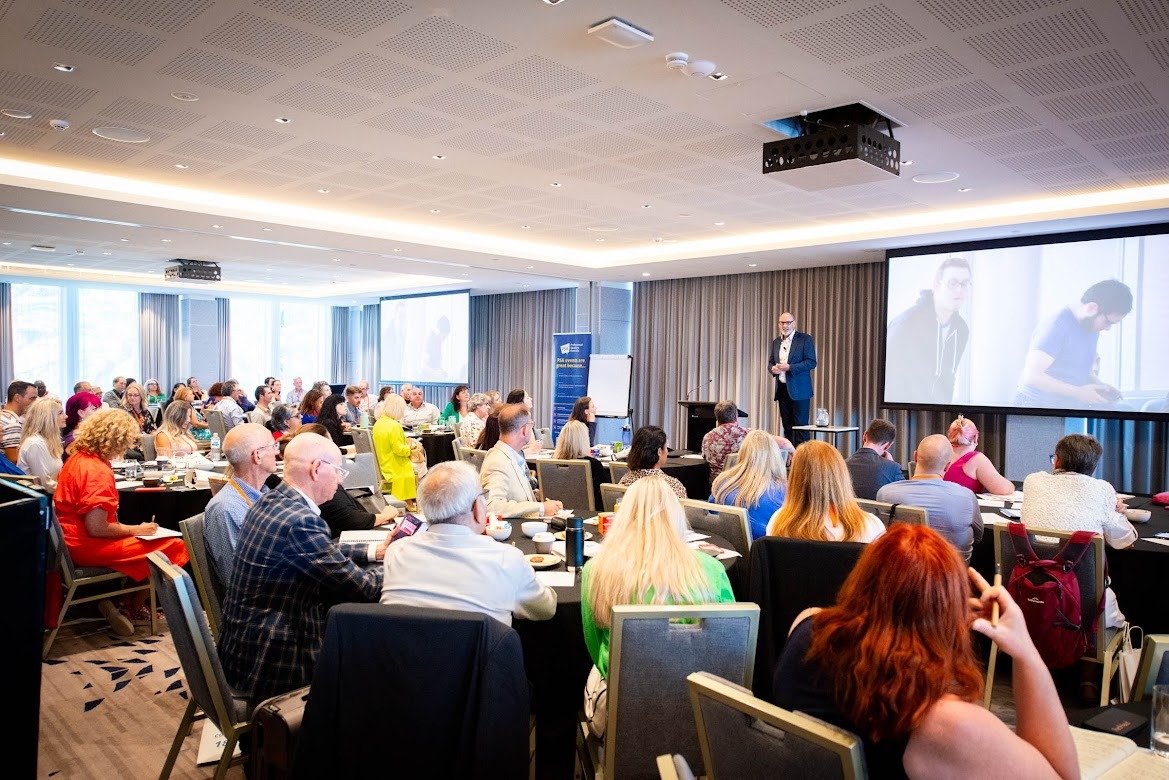 Steve Simpson presenting at a professional speakers convention